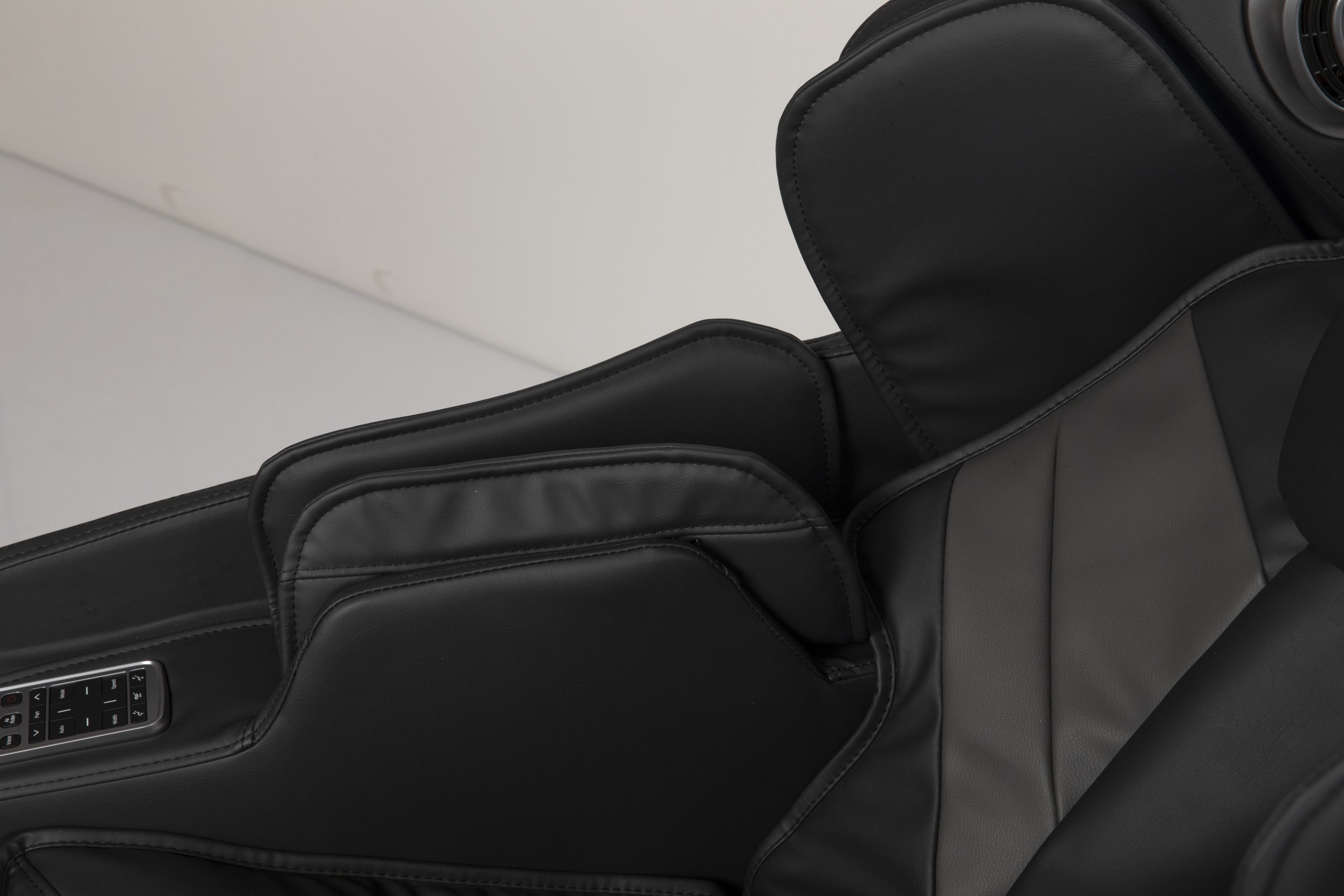 VIKING A-192 Πολυθρόνα Μασάζ Black / Grey - Image 3