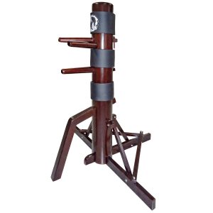 Ξύλινη Wing-Chun Κούκλα IP Man ΤρίποδοΞύλινη Wing-Chun Κούκλα IP Man Τρίποδο
